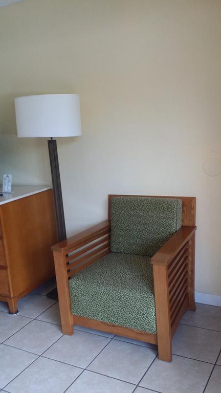 Days Inn By Wyndham Cocoa Cruiseport West At I-95/524 Eksteriør billede