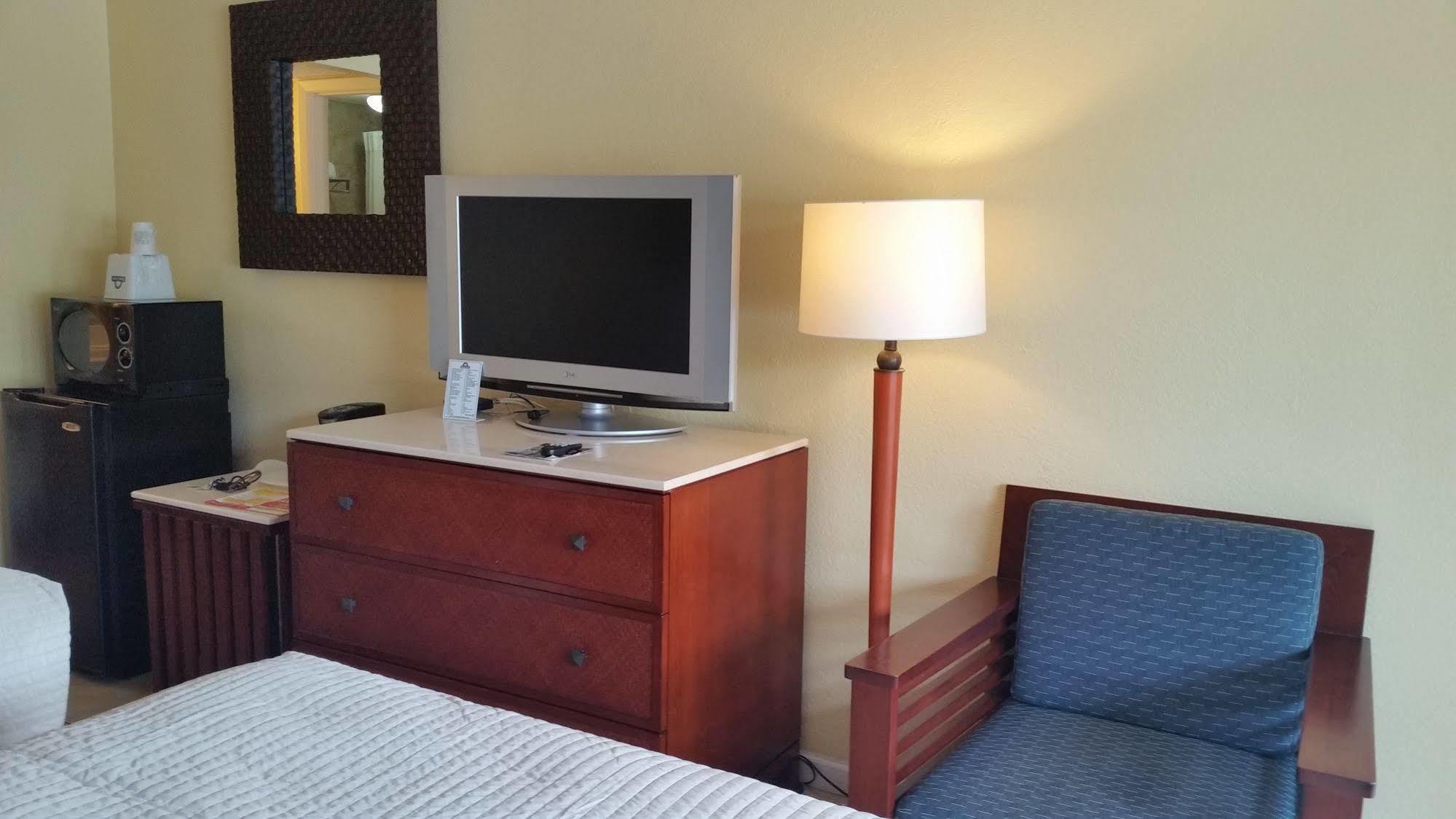 Days Inn By Wyndham Cocoa Cruiseport West At I-95/524 Eksteriør billede