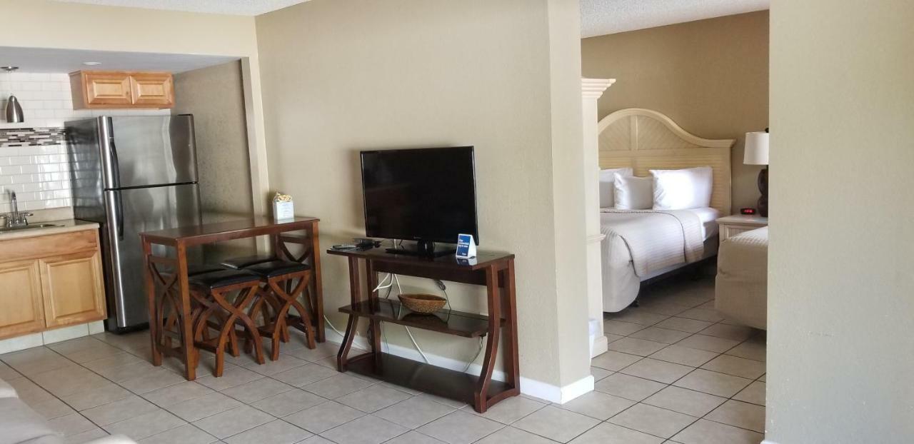 Days Inn By Wyndham Cocoa Cruiseport West At I-95/524 Eksteriør billede